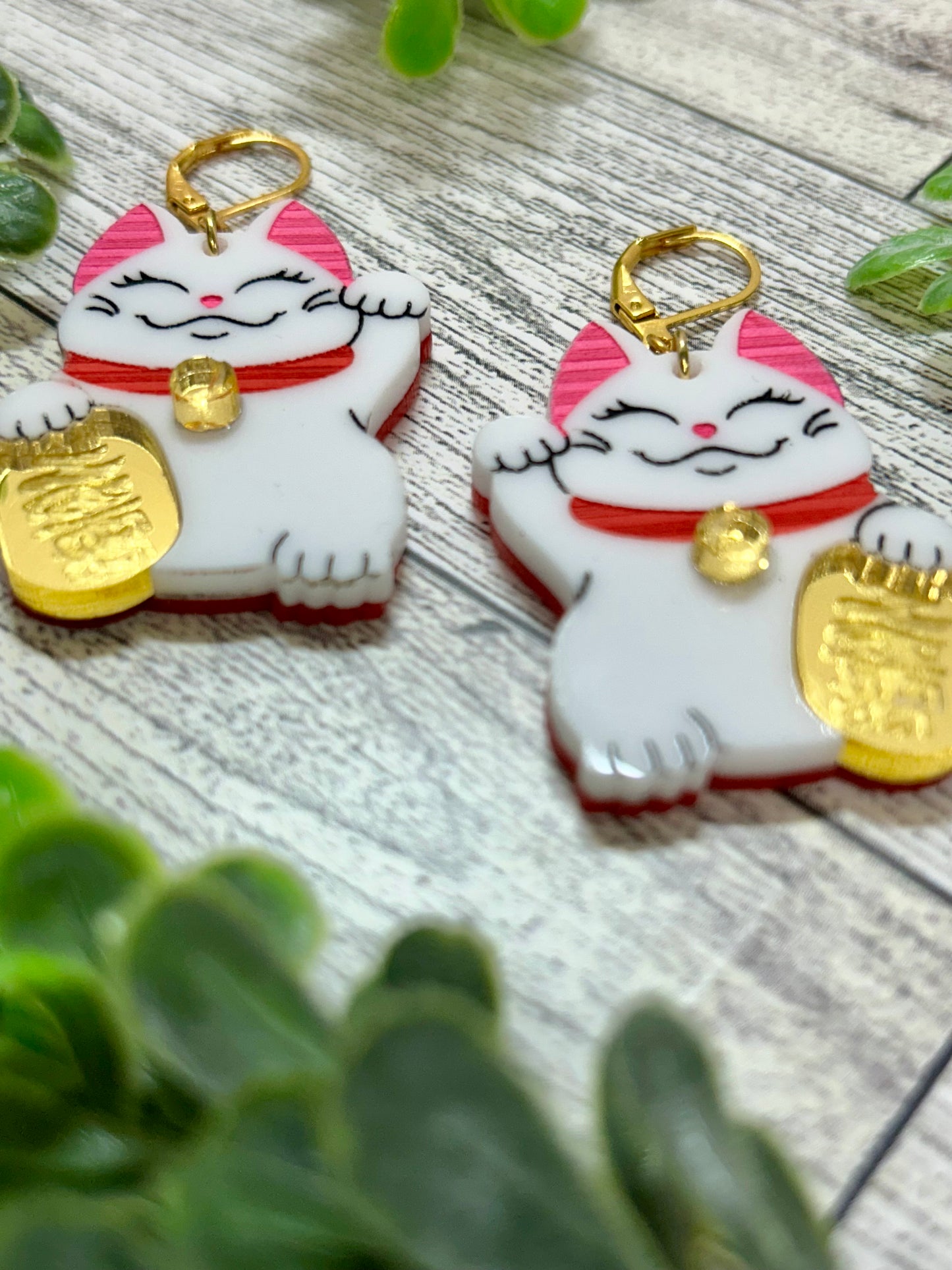 Maneki-Neko Acrylic Japanese Anime Dangle Earrings - Lucky Cat Earring